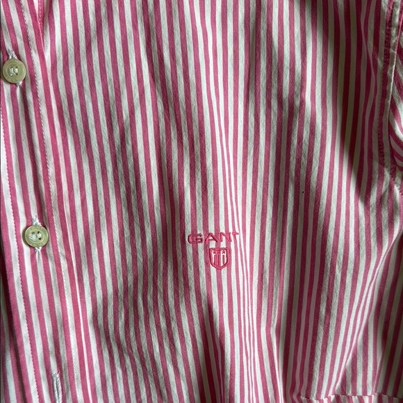 Gant pink and white Casual Button Down Shirt women’s (MC) - Picture 2 of 5